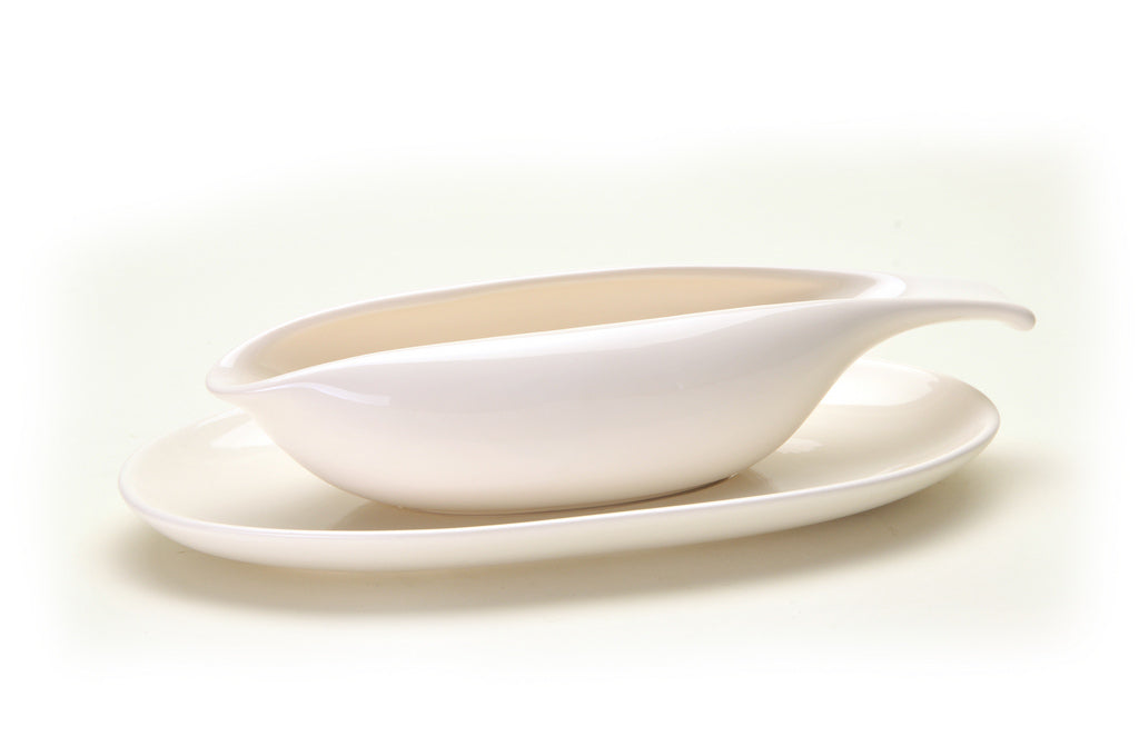 American Modern Gravy Boat & Saucer : White